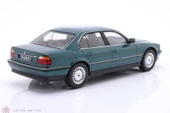 1:18 KK Scale BMW 740i E38 (1994) - green met