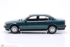 1:18 KK Scale BMW 740i E38 (1994) - green met