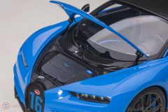 1:18 Bugatti Chiron Sport Mavi
