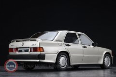 1:18 1993 Mercedes Benz W201 190E 2.5 16S
