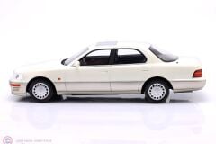 1:18 Otto Lexus LS 400 Diamond 051 (1992) White Pearl