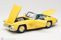 1:18 Minichamps Mercedes Benz 300 SL ROADSTER (W198) 1958 - YELLOW with HARDTOP