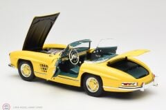 1:18 Minichamps Mercedes Benz 300 SL ROADSTER (W198) 1958 - YELLOW with HARDTOP