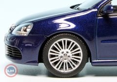 1:43 Maxichamps 2005 Volkswagen GOLF 5 R32