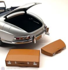 1:18 Minichamps 1957 Mercedes Benz 300 SL ROADSTER (W198)