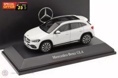 1:43 Spark 2020 Mercedes Benz GLA (H247)