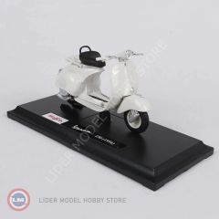 1:18 1956 Vespa 150 - Motosiklet