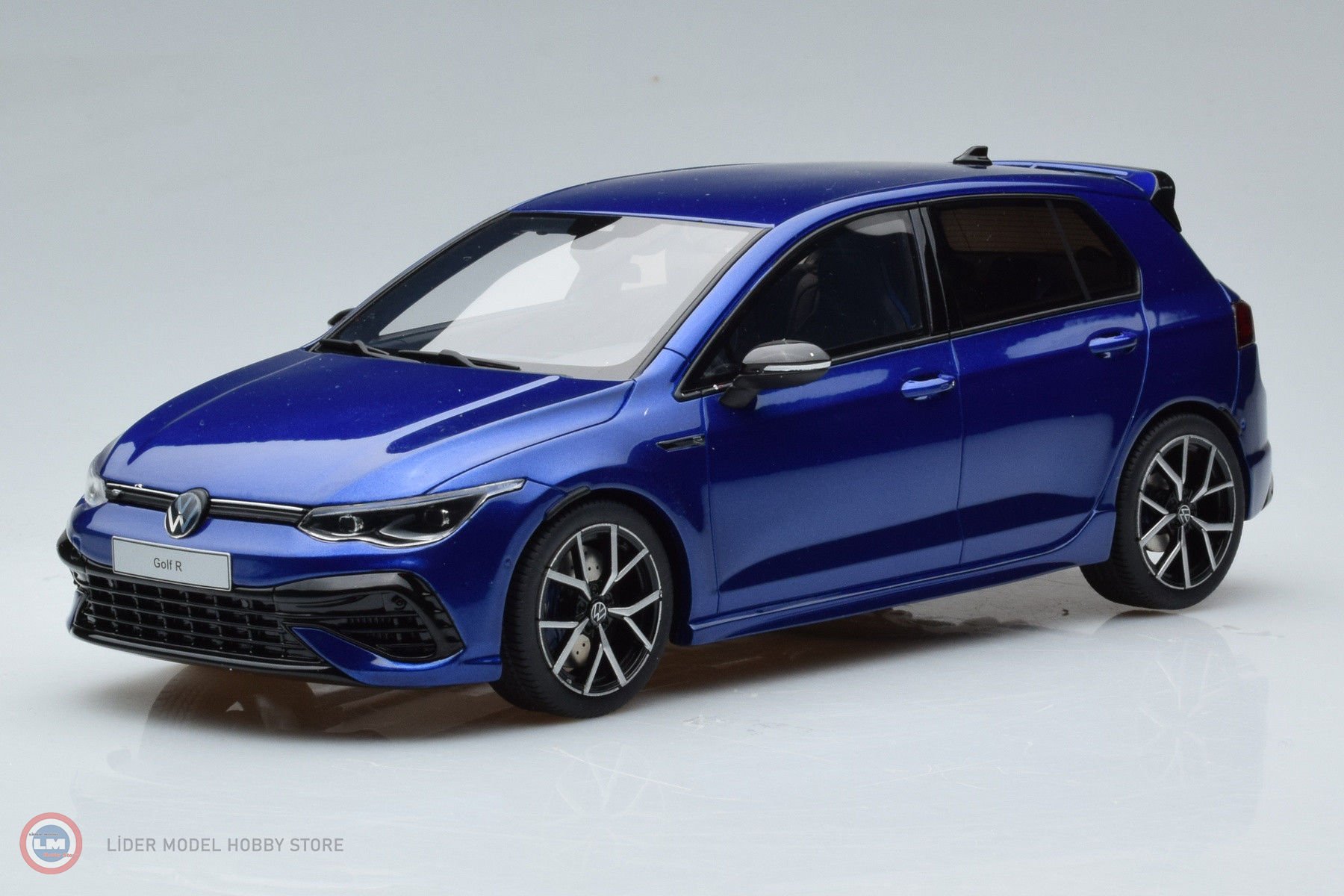 1:18 2021 Volkswagen GOLF VIII R