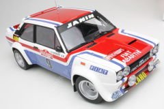 1:18 Fiat 131 Abarth 1977 Rally Sanremo