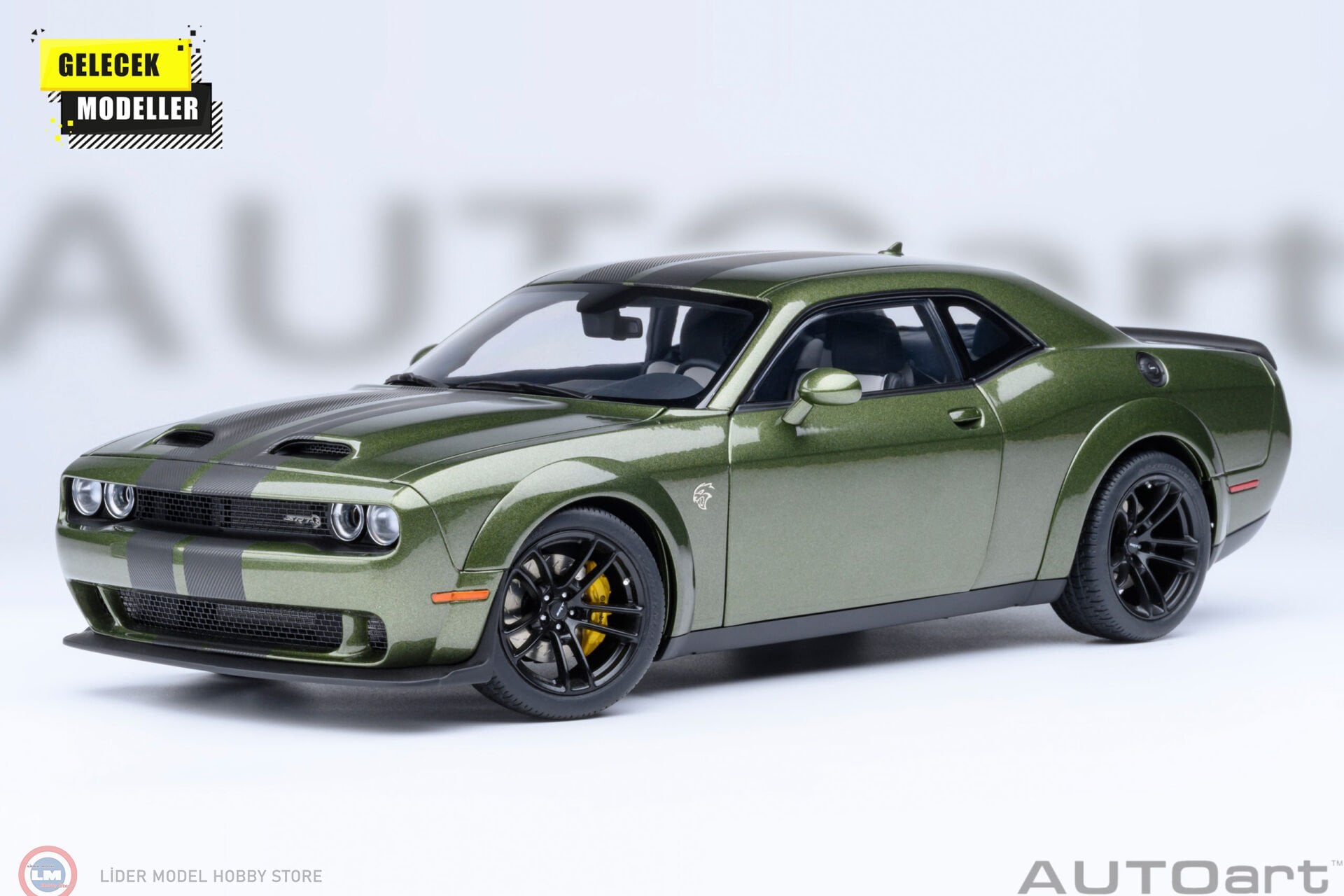 1:18 Autoart 2022 Dodge Challenger SRT Jailbreak (F8 Green)