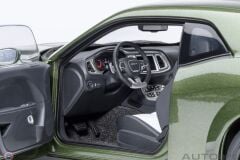 1:18 Autoart 2022 Dodge Challenger SRT Jailbreak (F8 Green)