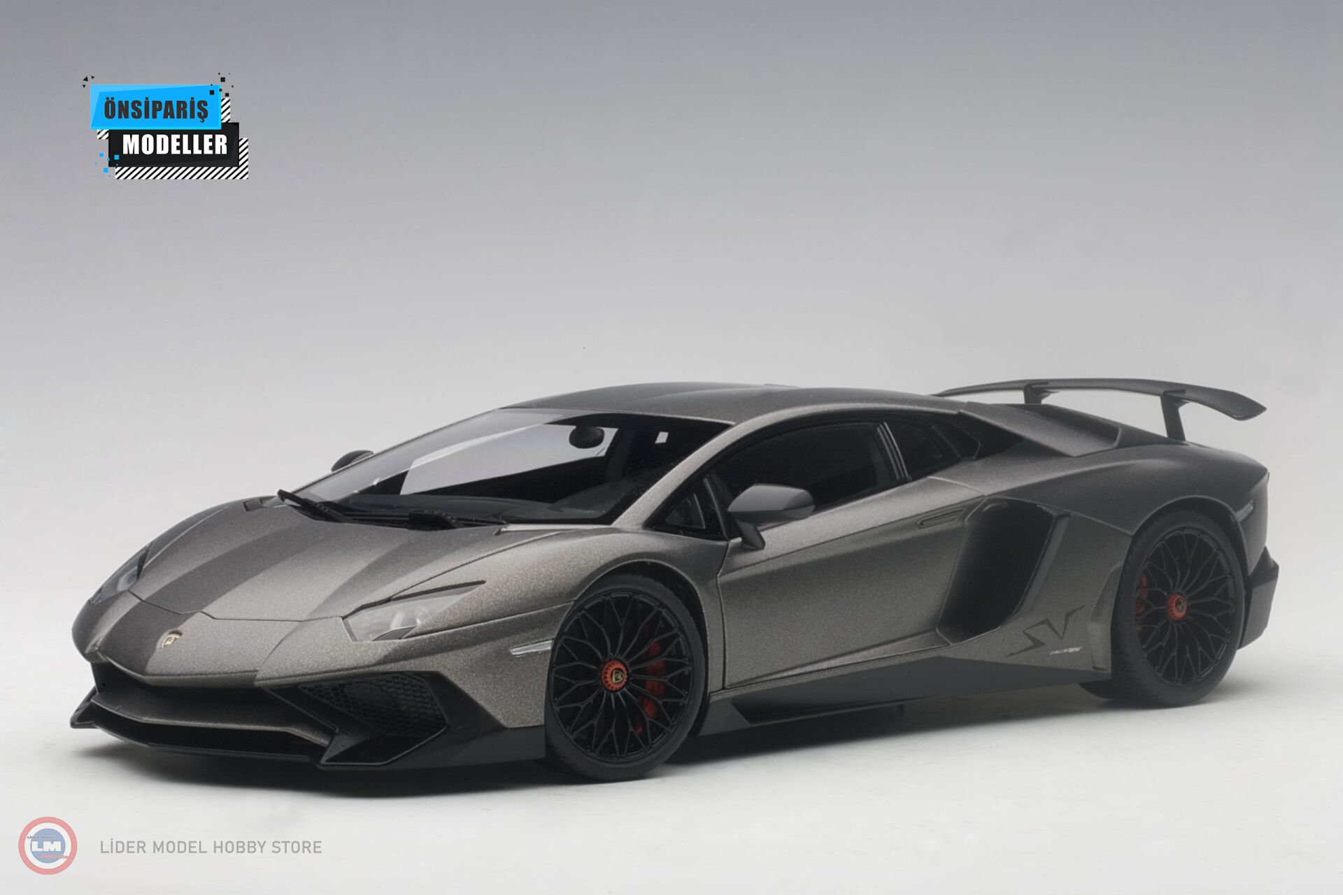 1:18 Lamborghini Aventador LP750-4 SV Gümüş