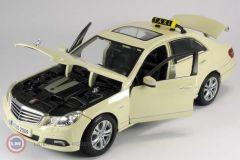 1:18 2010 Mercedes Benz E Class W121 Taxi