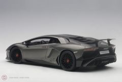 1:18 Lamborghini Aventador LP750-4 SV Gümüş
