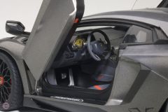 1:18 Lamborghini Aventador LP750-4 SV Gümüş