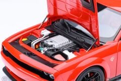 1:18 Autoart 2022 Dodge Challenger SRT Jailbreak Tor Red