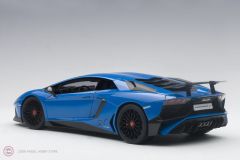 1:18 Lamborghini Aventador LP750-4 SV Mavi