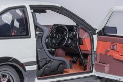 1:18 Autoart 1980 Toyota Sprinter Trueno (AE86) Project D Final version 30th Anniversary