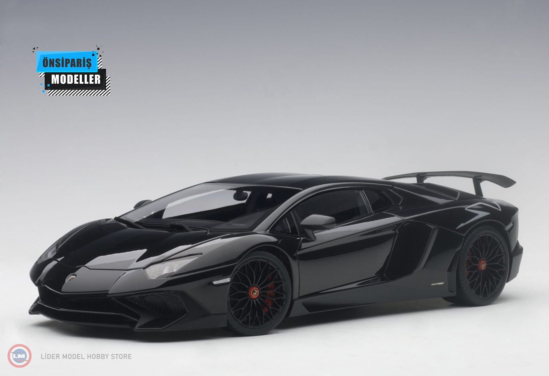 1:18 Lamborghini Aventador LP750-4 SV Siyah