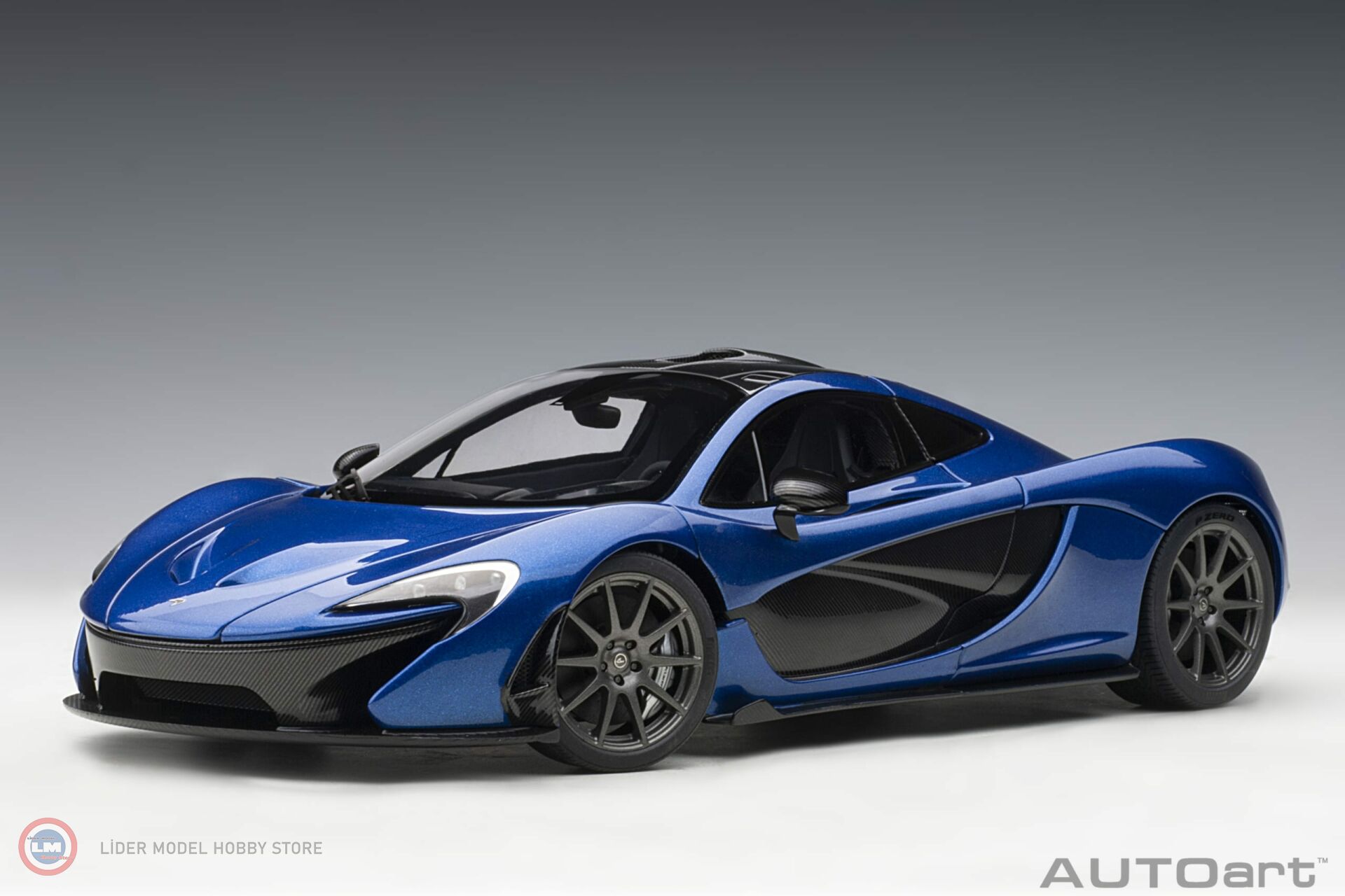 1:18 McLaren P1 Mavi