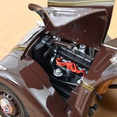 1:18 1937 Peugeot 402 Eclipse Chocolate