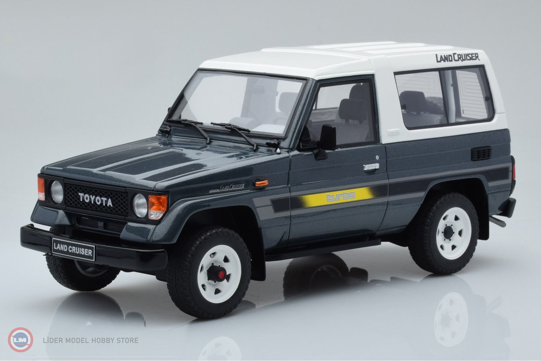 1:18 OTTO 1987 Toyota Land Cruiser LJ 73