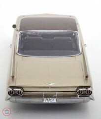 1:18 1961 Cadillac Series 62 Coupe DeVille 1