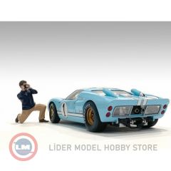 1:18 American Diorama 76298 Race Day II  '' Figure IV ''
