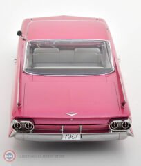 1:18 KK Scale 1961 Cadillac Series 62 Coupe DeVille 1