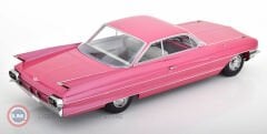 1:18 KK Scale 1961 Cadillac Series 62 Coupe DeVille 1