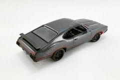 1:18 1970 Oldsmobile 442 W30 Street Fighter Hardtop