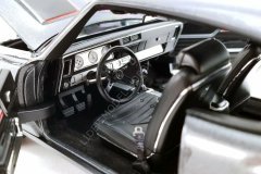 1:18 1970 Oldsmobile 442 W30 Street Fighter Hardtop