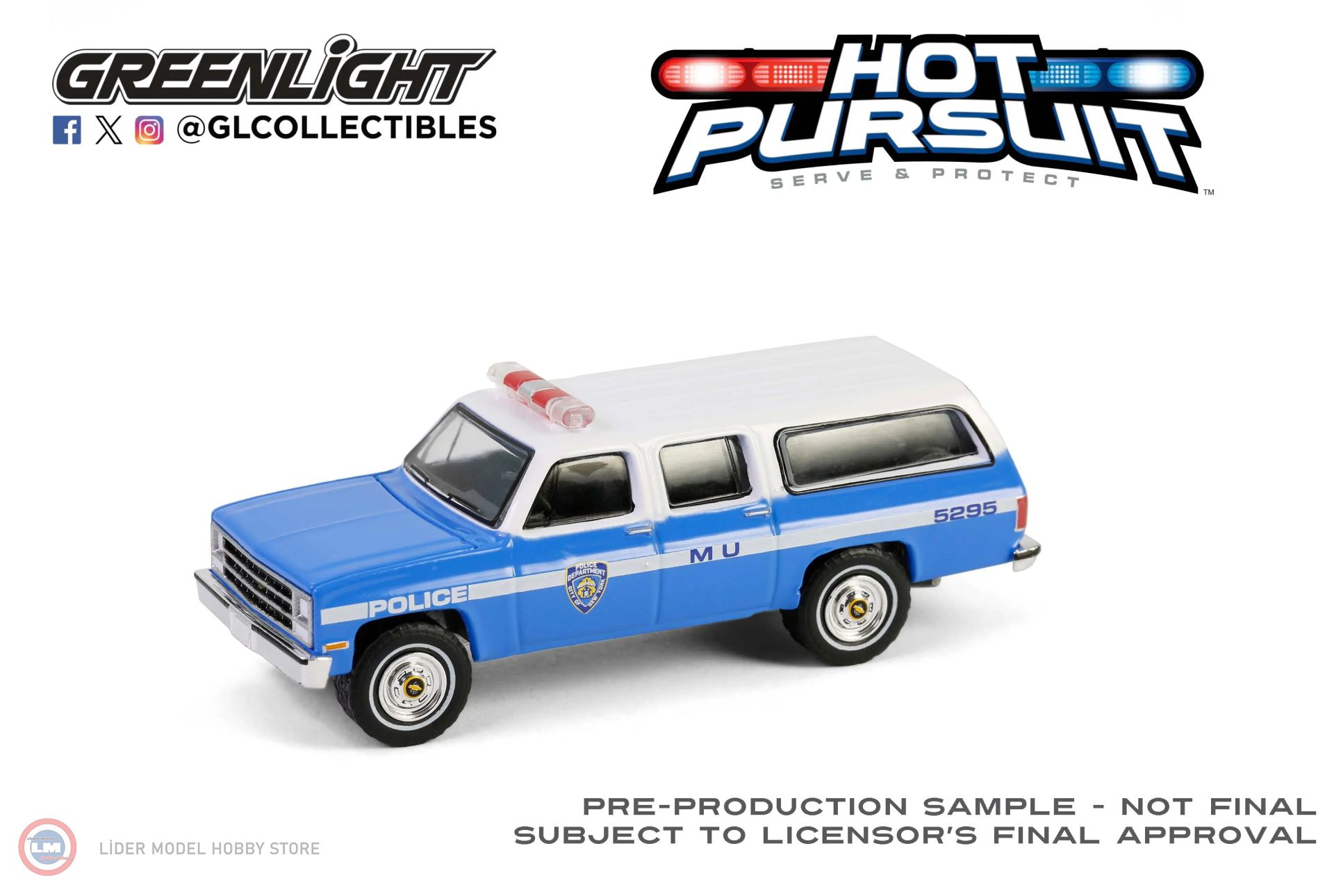 1:64 Greenlight 1990 Chevrolet Suburban K2500 Scottsdale New York Police Department NYPD