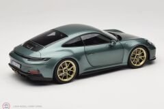 1:18 Norev 2021 Porsche 992 GT3 Touring Package Malachite Green