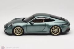 1:18 Norev 2021 Porsche 992 GT3 Touring Package Malachite Green