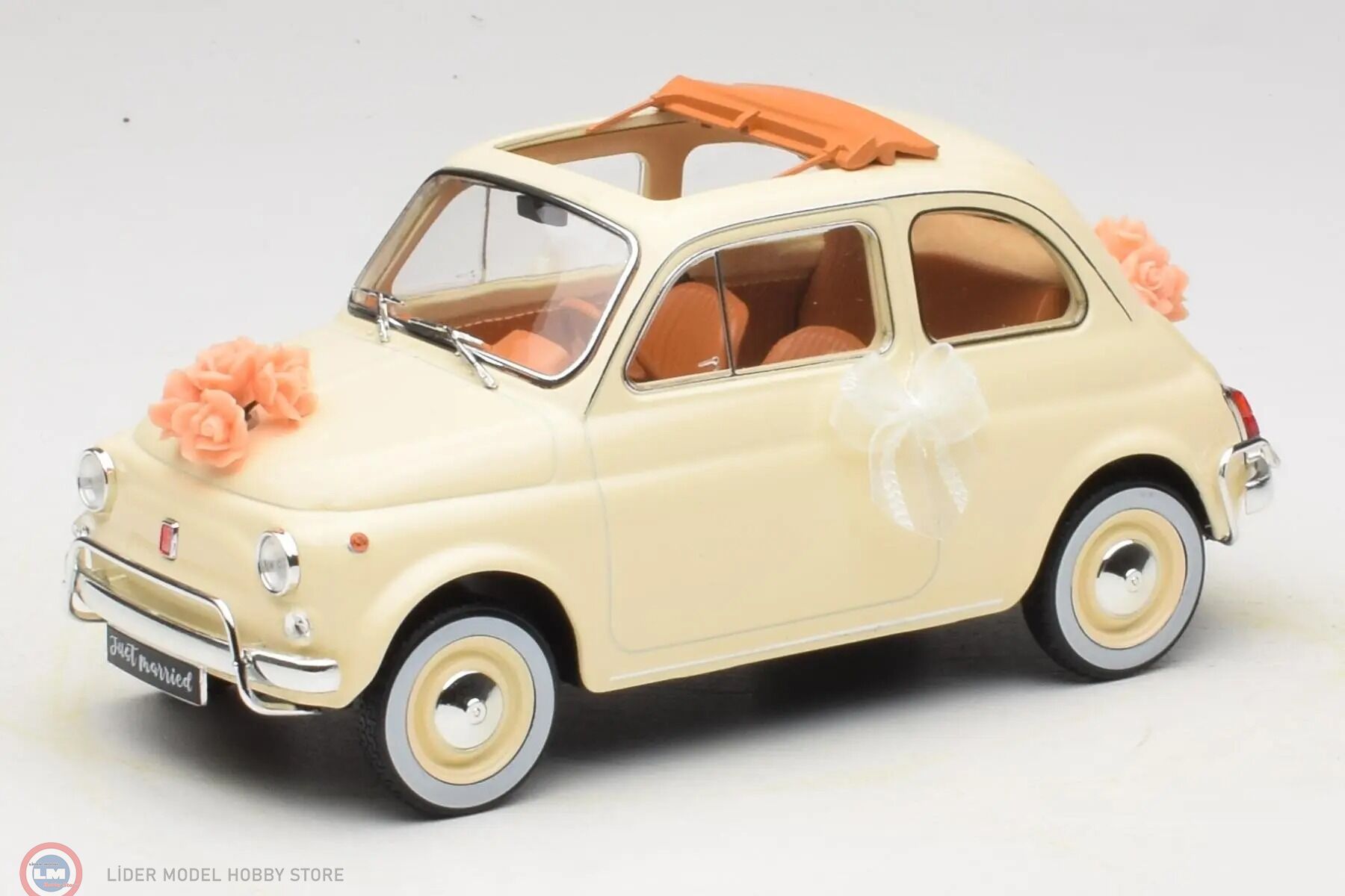 1:18 Norev 1968 Fiat 500 L - Wedding Gift