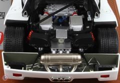 1:18 1987 Ferrari F40 - Metallic White