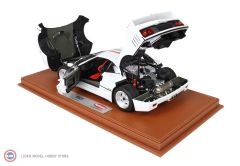 1:18 1987 Ferrari F40 - Italy Stripe Metallic White