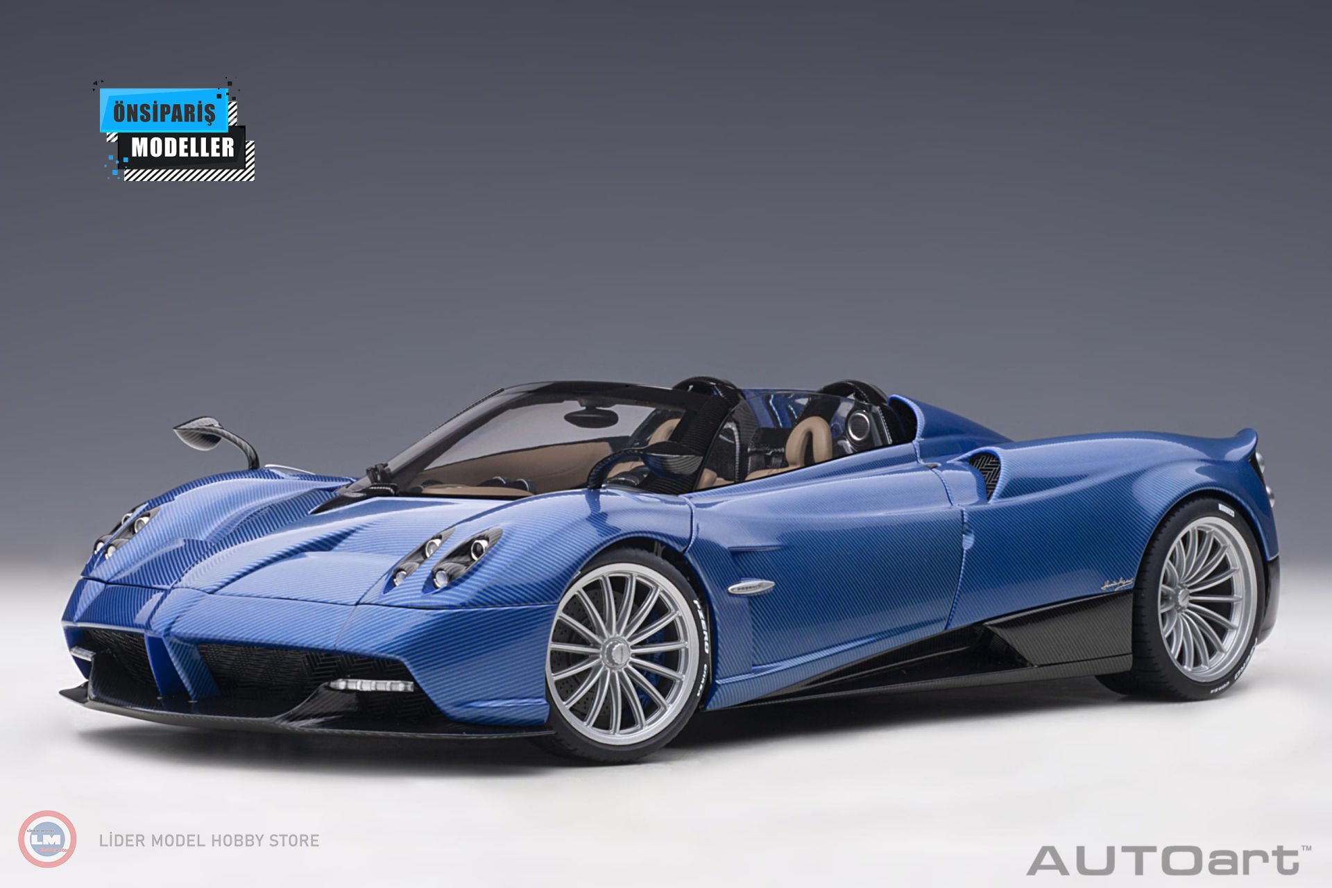 1:18  Pagani Huayra Roadster Mavi