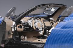 1:18  Pagani Huayra Roadster Mavi