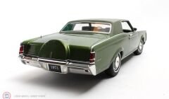 1:18 Cult Scale 1971 Lincoln Continental Mark 3