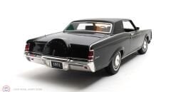 1:18 Cult Scale 1971 Lincoln Continental Mark 3