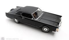 1:18 Cult Scale 1971 Lincoln Continental Mark 3