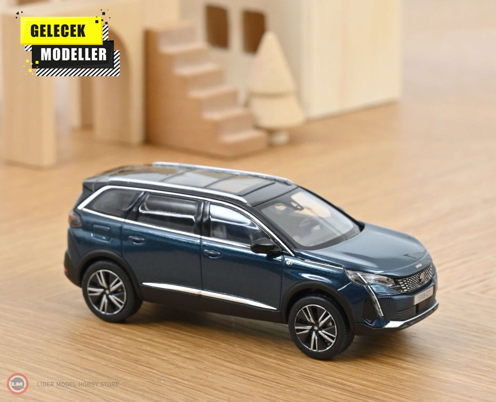 1:43 Norev 2020 Peugeot 5008 GT