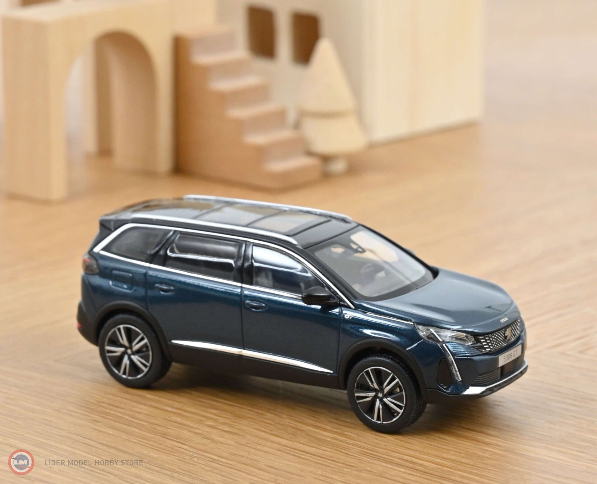 レディさん専用　NOREV Peugeot 5008 GT ミニカー 1/43 Norev - 1:43 Norev 2020 Peugeot 5008 GT - 2.141,24 TL - 2.141,24 TL