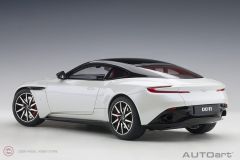 1:18 Aston Martin DB11 Beyaz