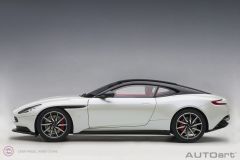 1:18 Aston Martin DB11 Beyaz