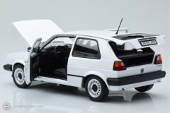 1:18 1988 Volkswagen Golf 2 CL