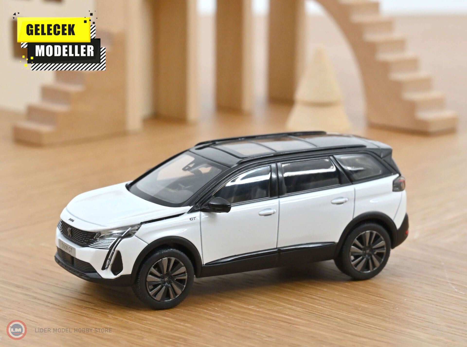 1:43 Norev 2020 Peugeot 5008 GT