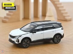 1:43 Norev 2020 Peugeot 5008 GT